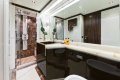 Dominator 720S Flybridge