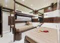 Dominator 720S Flybridge