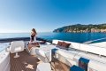 Dominator 720S Flybridge
