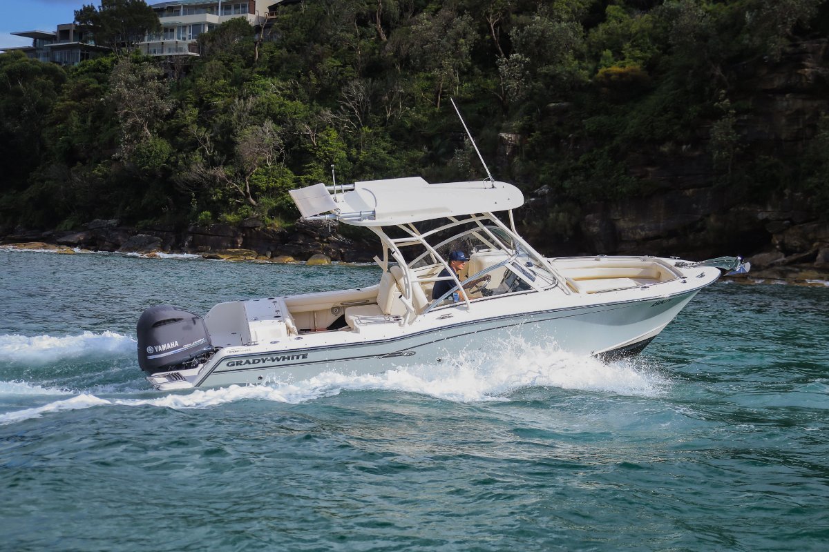 Grady-White Freedom 235