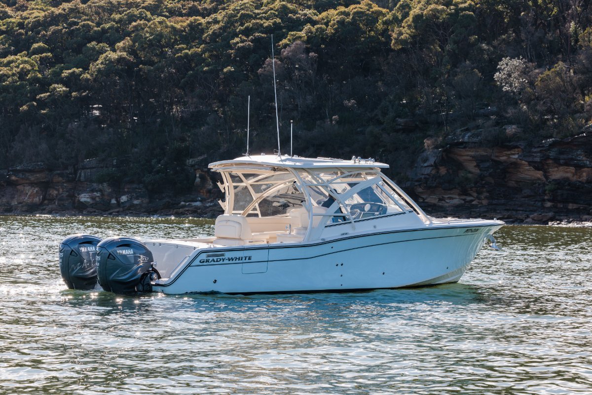 Grady-White Freedom 335