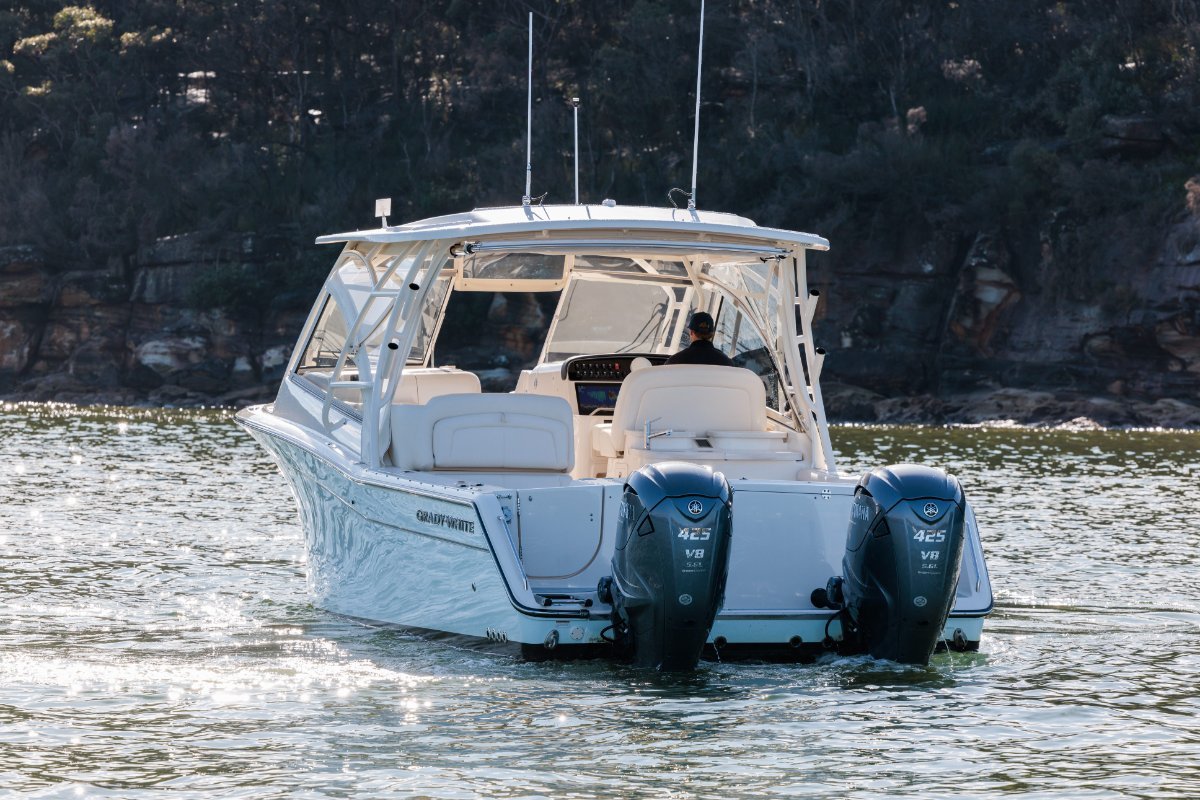 Grady-White Freedom 335