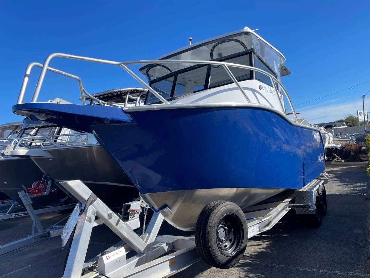 Intimidator Boats 610 Cuddy Cabin