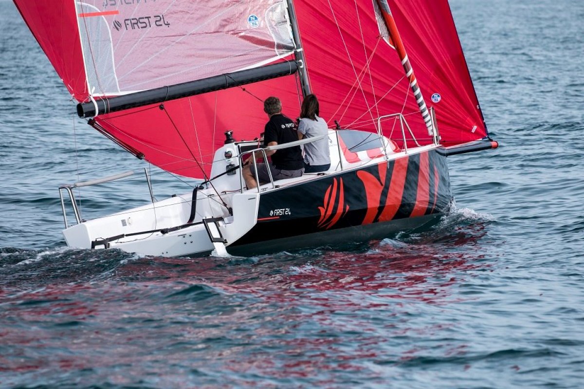 Beneteau First 24