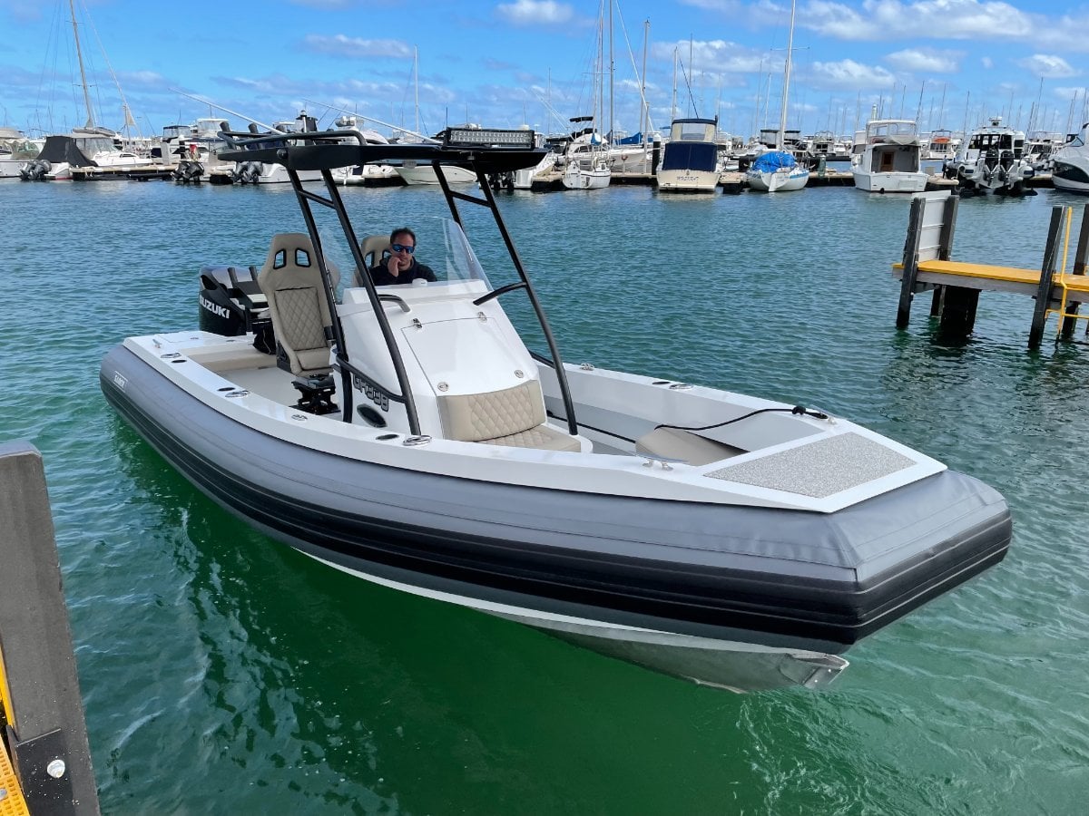 Saber 725 Centre Console RIB