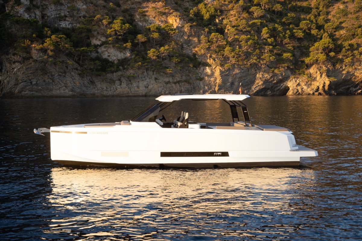 De Antonio Yachts D36