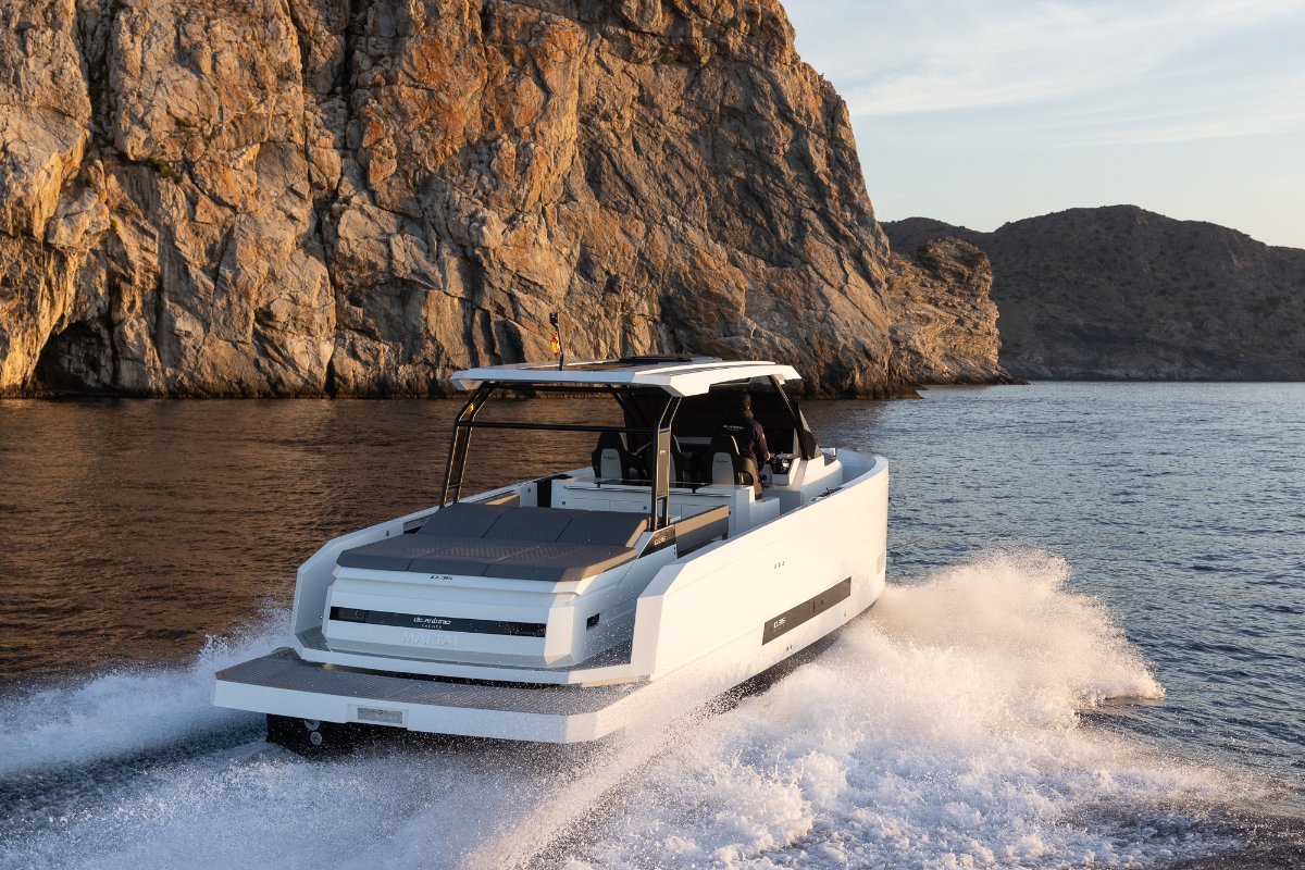 De Antonio Yachts D36