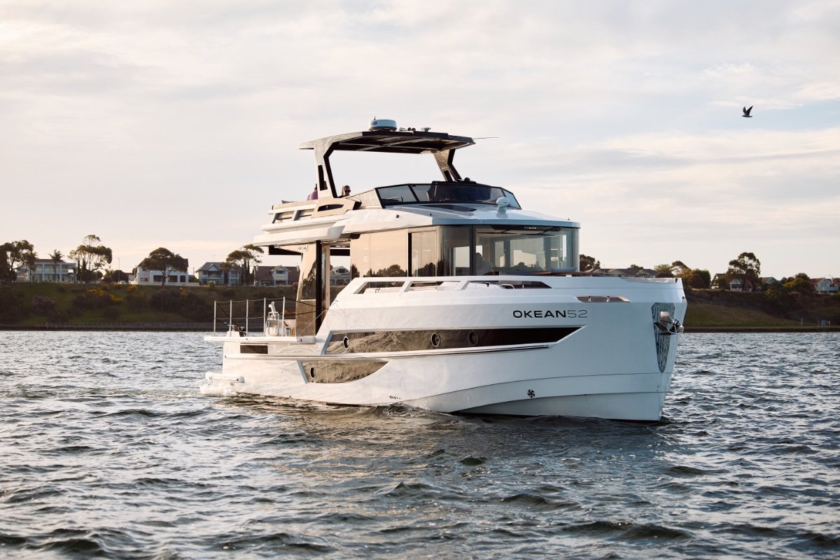 Okean 52