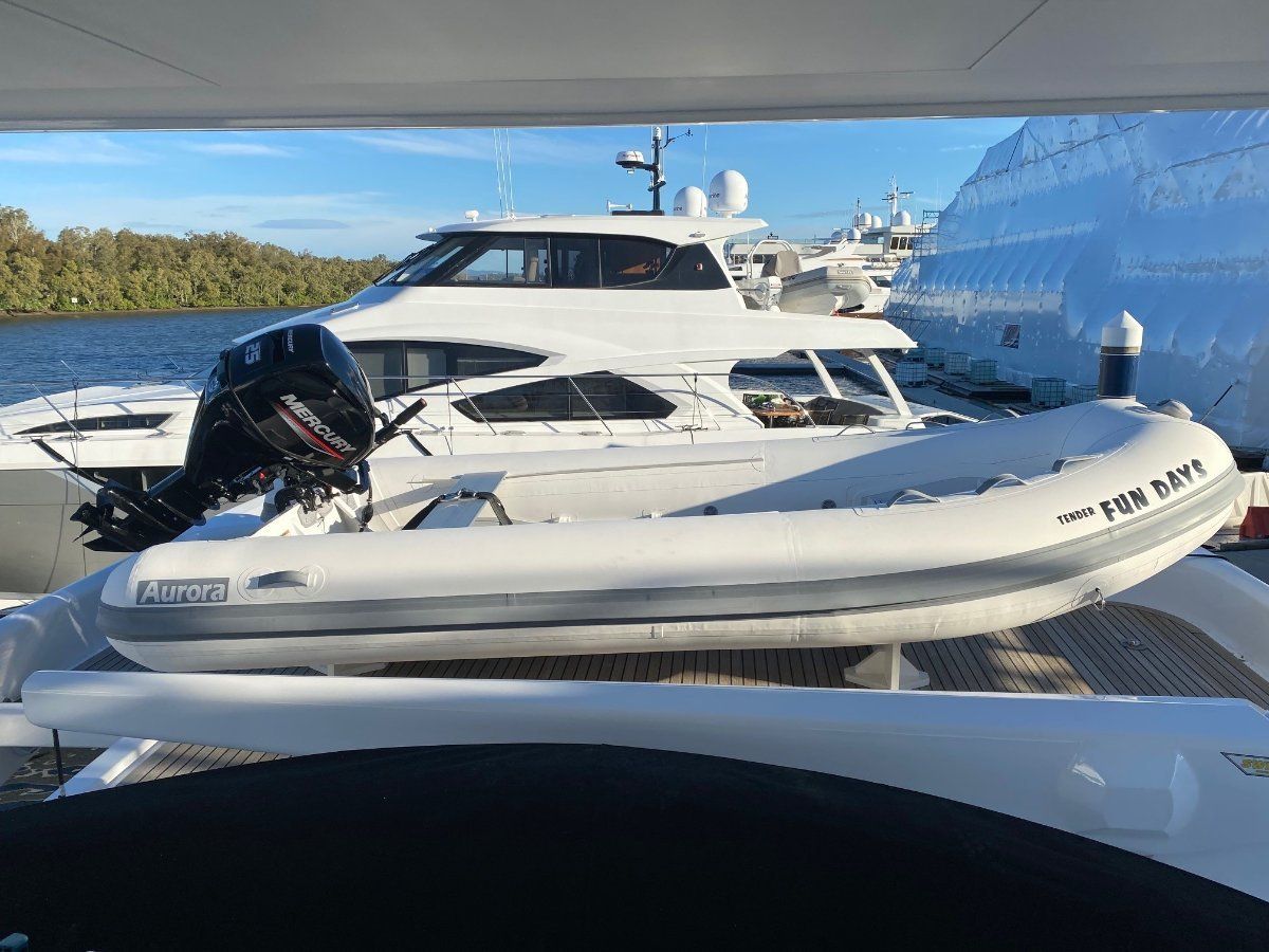 2023 Aurora Reefrider Cl 350 | Boat Research | Yachthub
