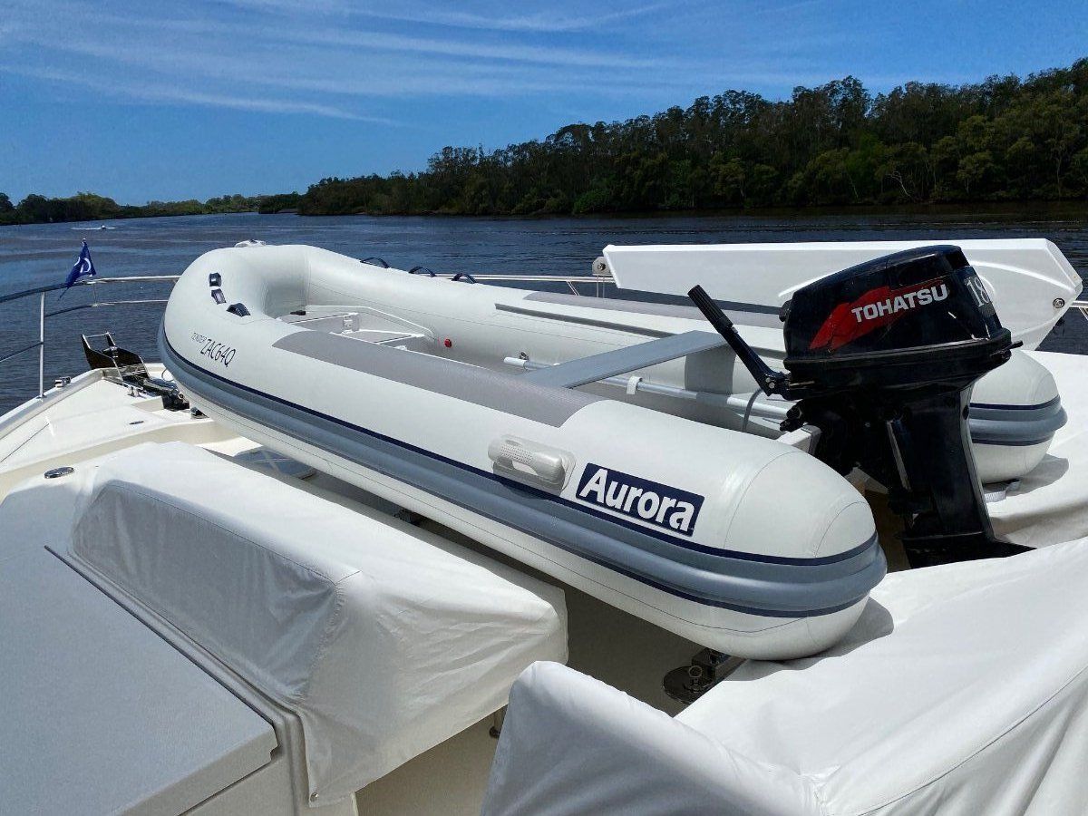 2023 Aurora Reefrider Cl 350 | Boat Research | BoatsOnline