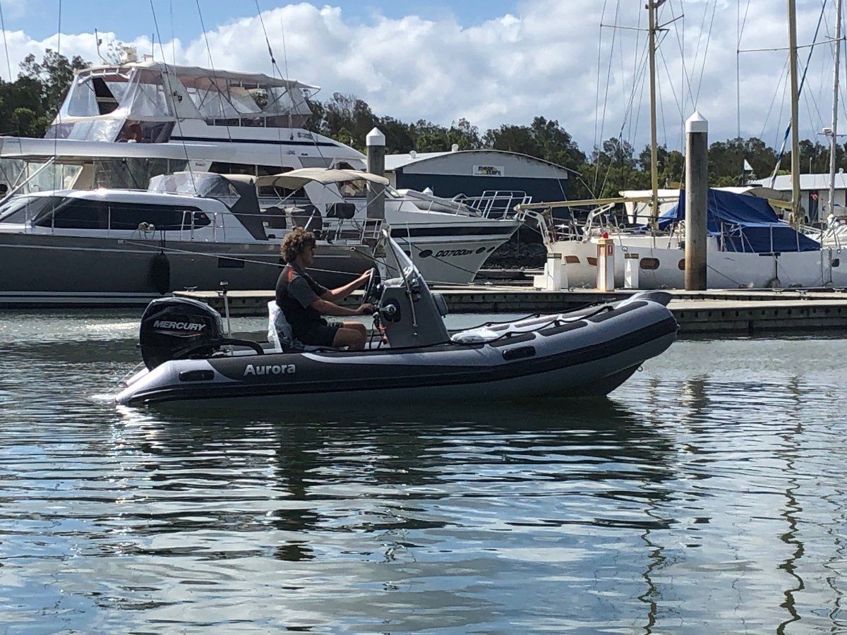2023 Aurora Adventure V450 Console | Boat Research | Yachthub