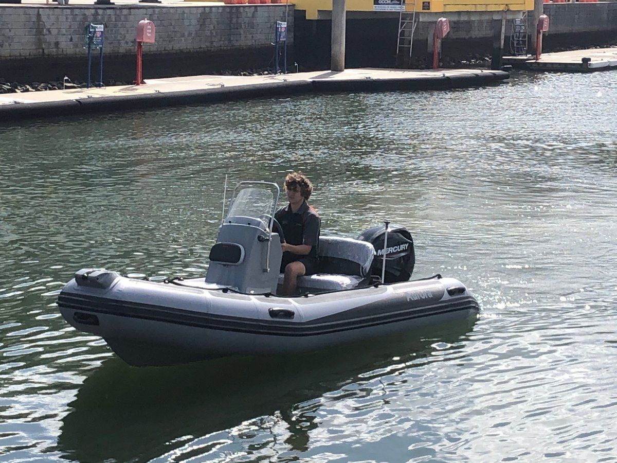 2023 Aurora Adventure V450 Console | Boat Research | Yachthub