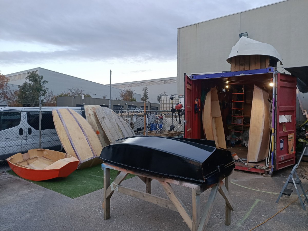 Mountain Boats 8 Pram