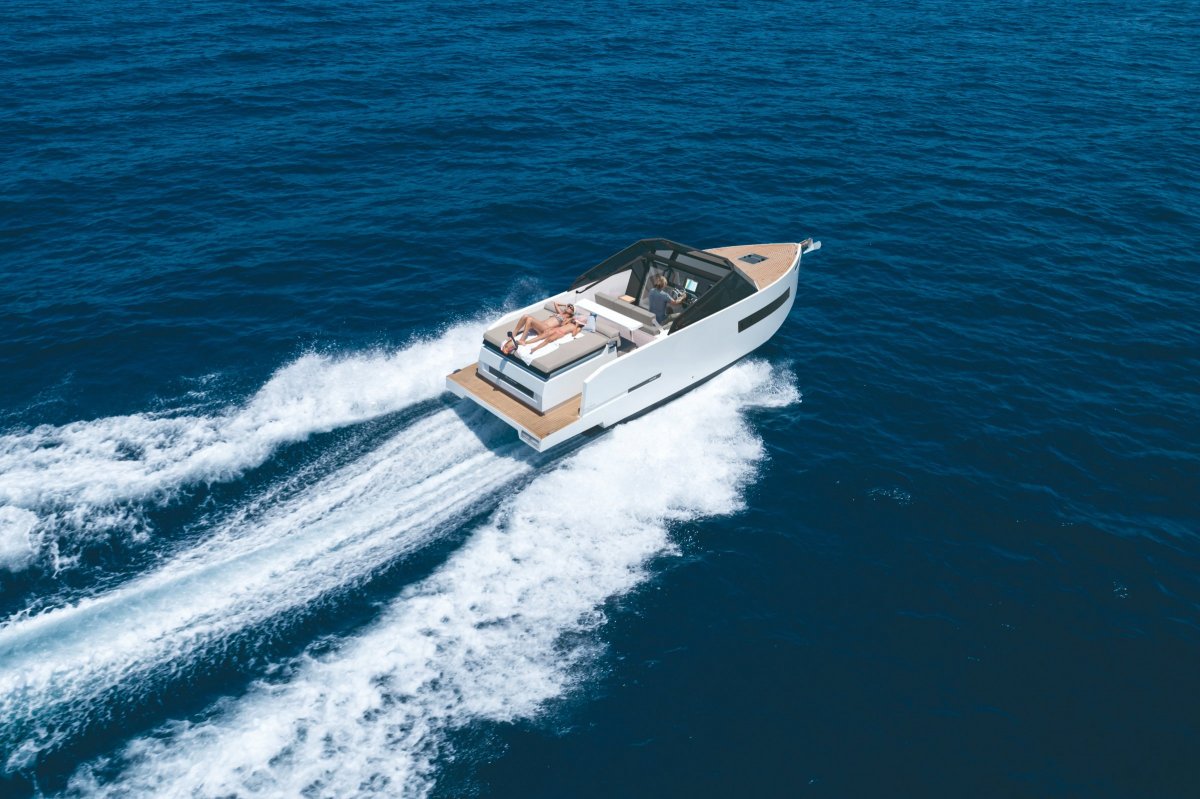 De Antonio Yachts D28 Cruiser