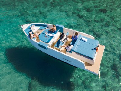 De Antonio Yachts D28 Deck
