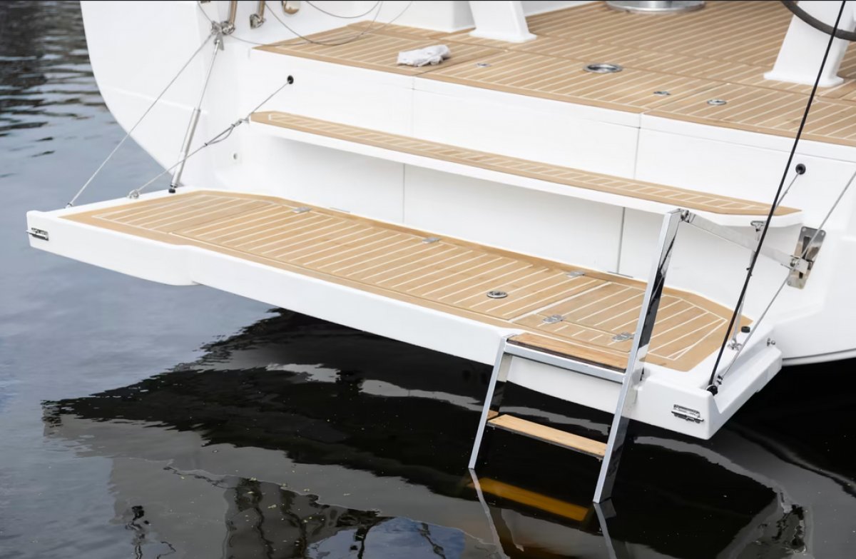 Hanse 410
