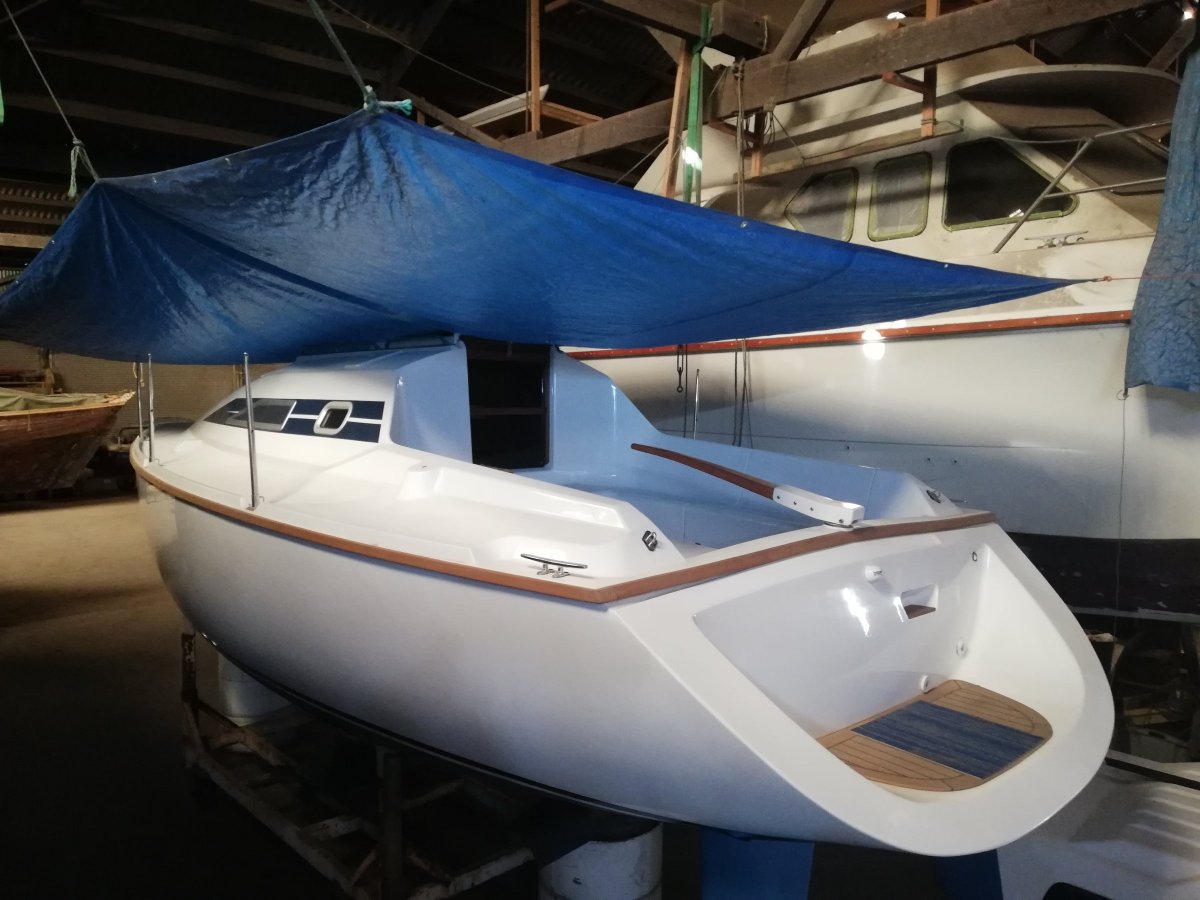 2023 Gem Spring 266e | Boat Research | BoatsOnline