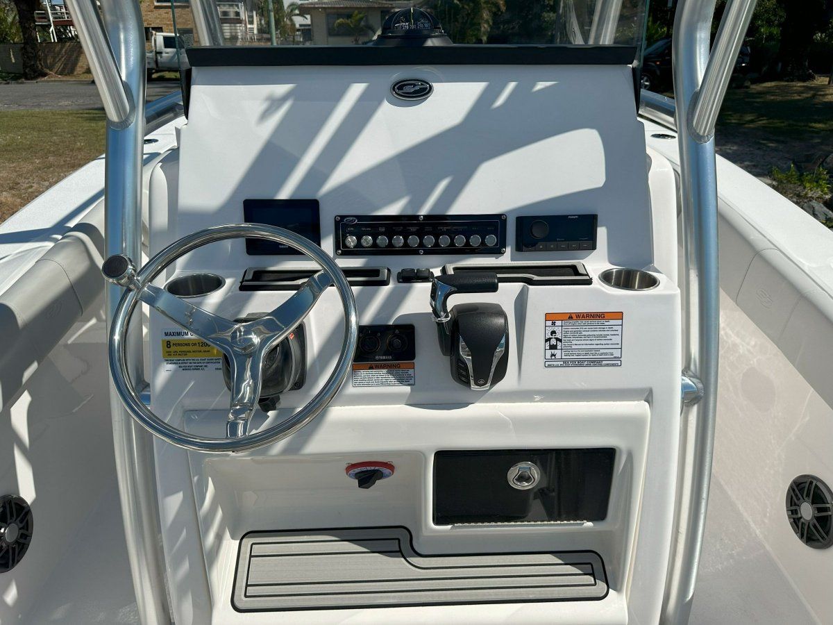 Sea Fox 228 Commander