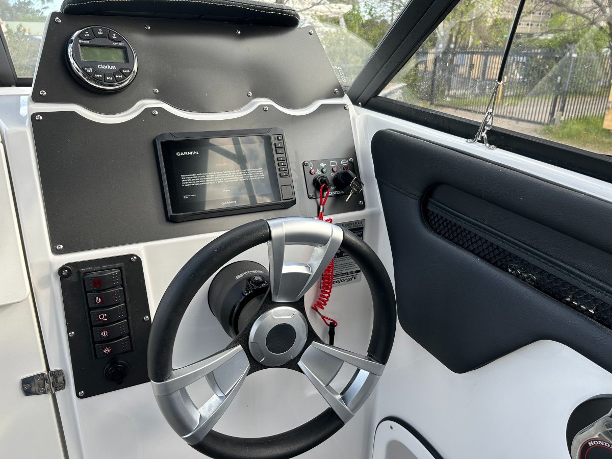 Stejcraft 580 Islander Enclosed Deluxe