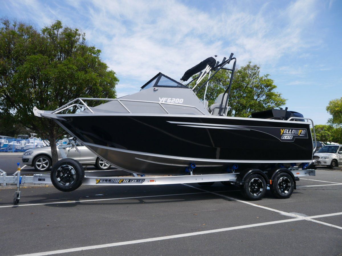 Yellowfin Plate 6200 Cabin