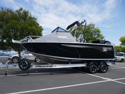 Yellowfin Plate 6200 Cabin