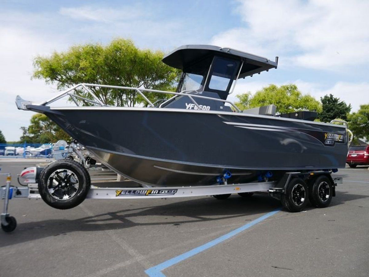Yellowfin Plate 6500 Centre Cabin Hard Top