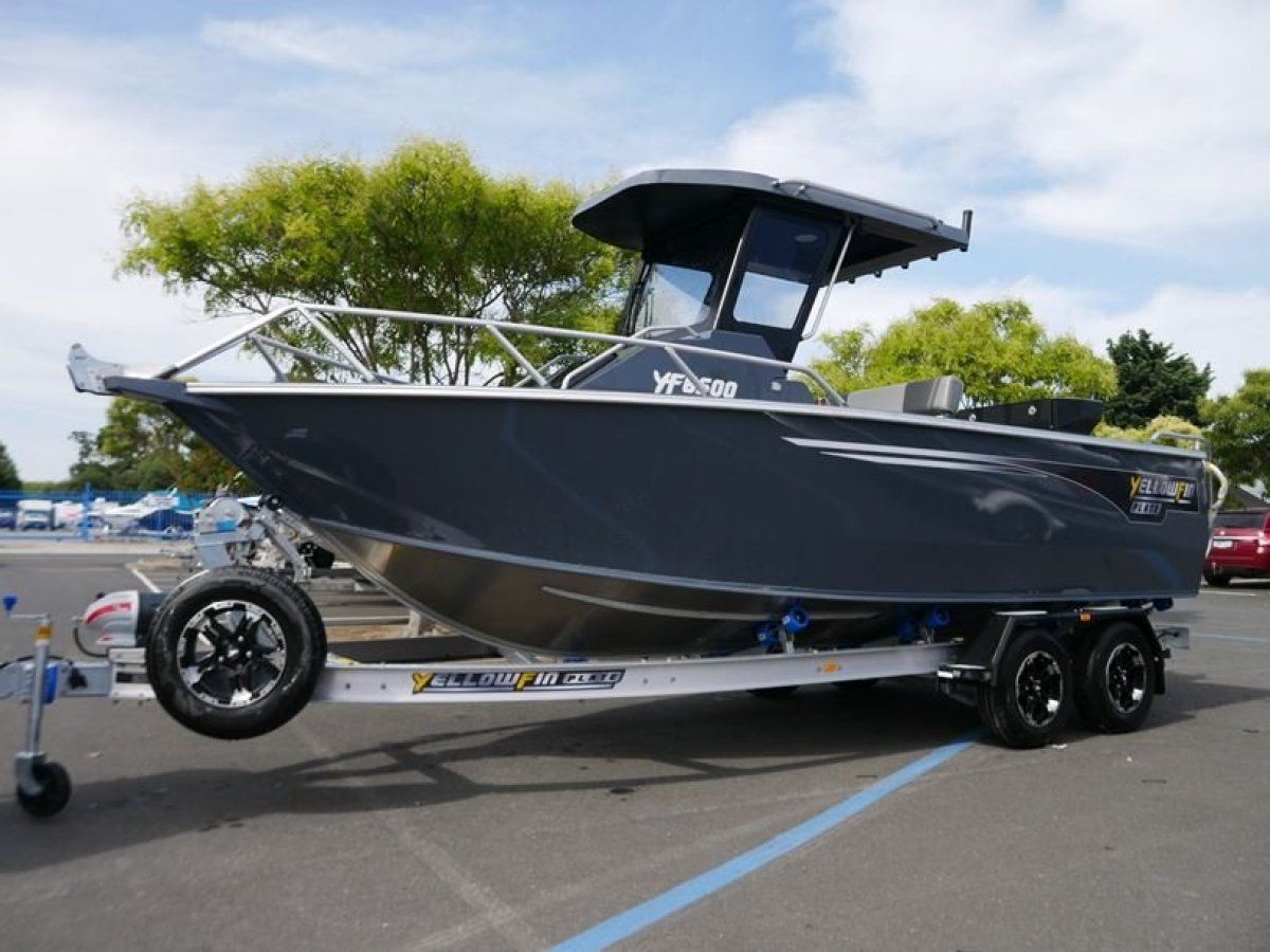 Yellowfin Plate 6500 Centre Cabin Hard Top