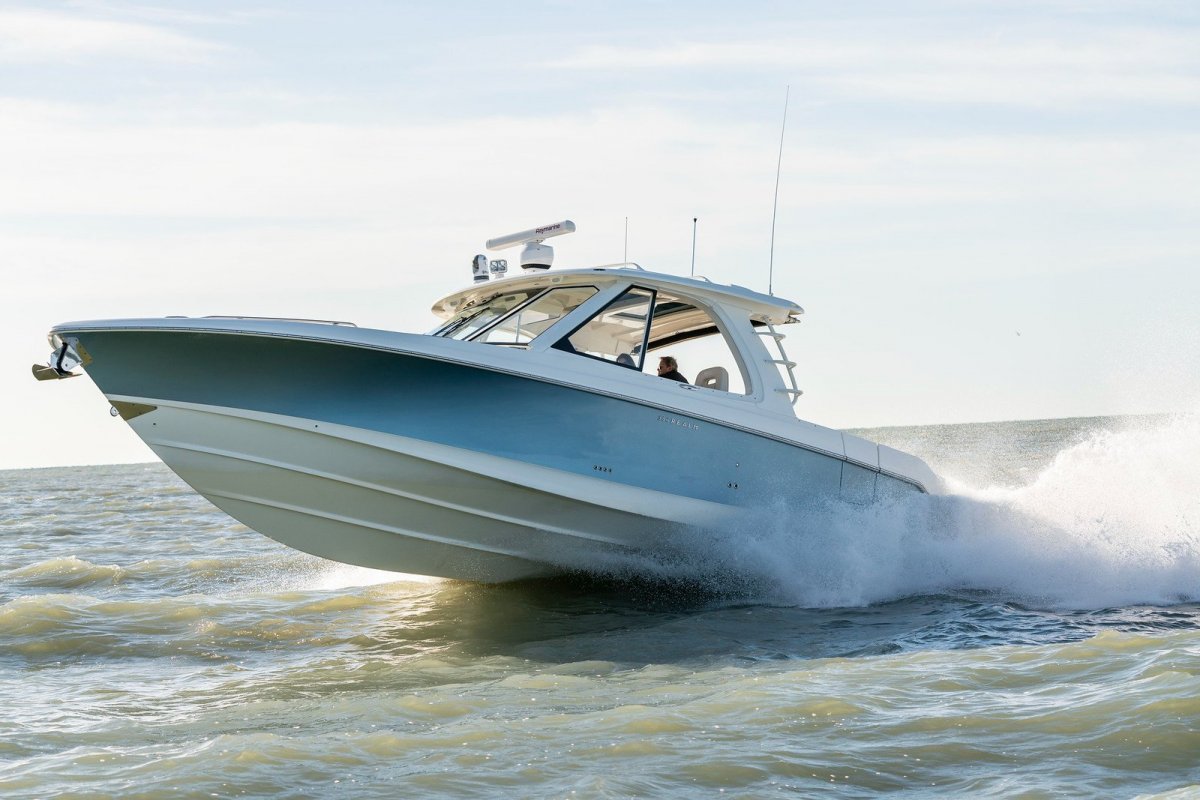 Boston Whaler 380 Realm
