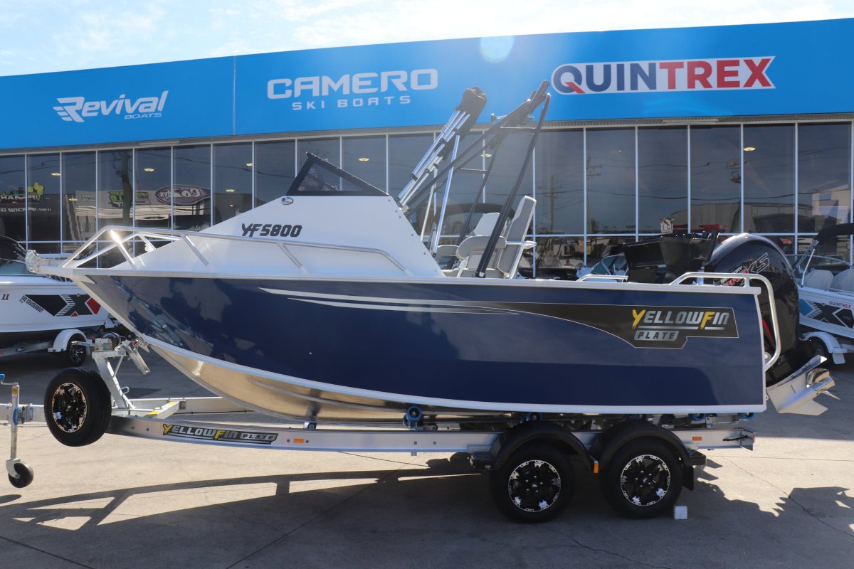 Yellowfin Plate 5800 Cabin