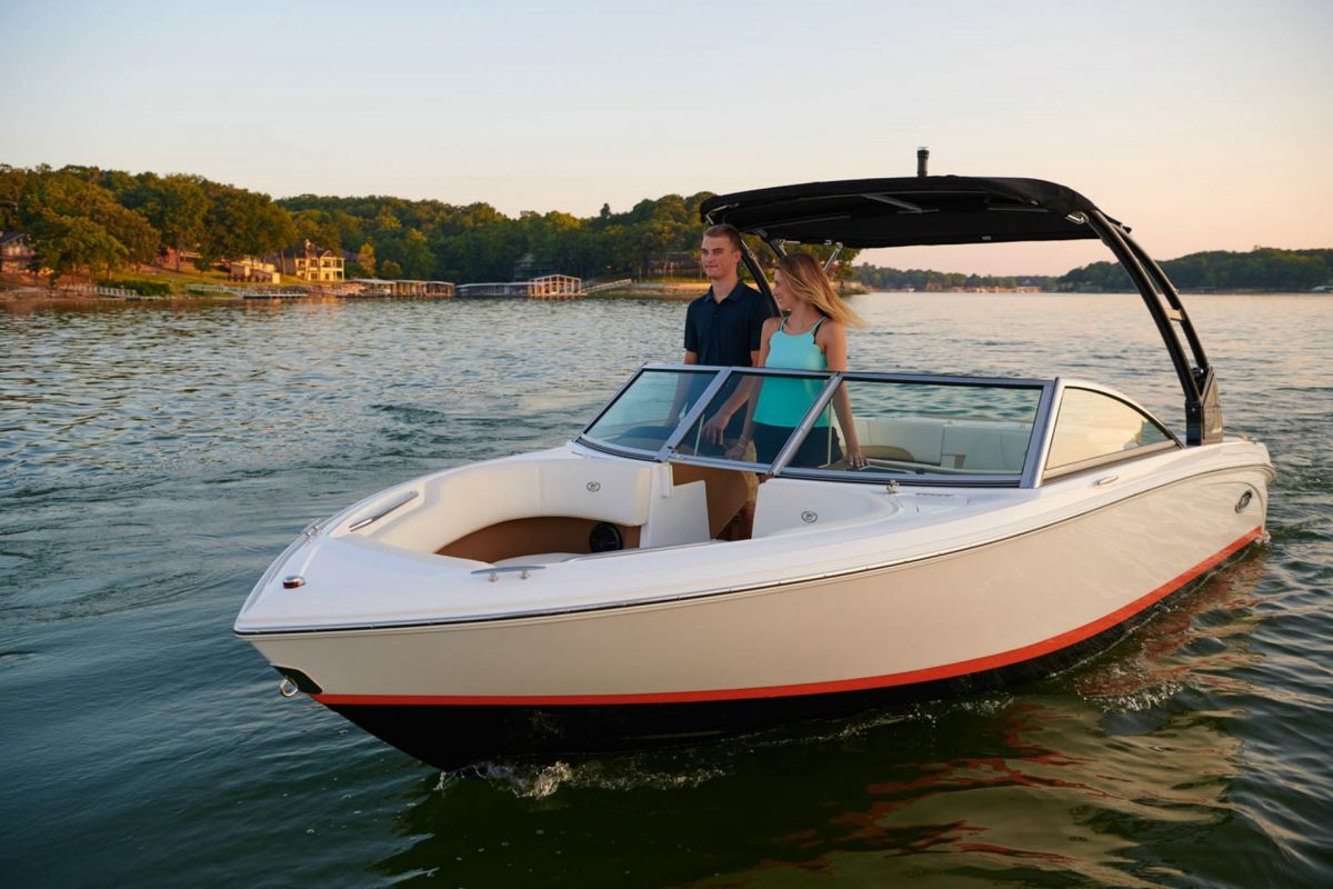 Cobalt 220S Sterndrive