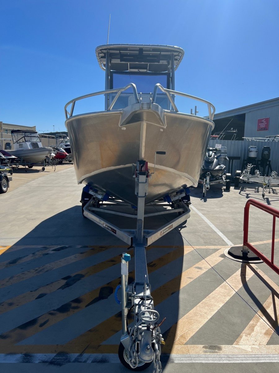 Intimidator Boats 550 Centre Console
