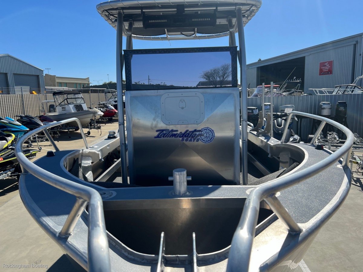 Intimidator Boats 550 Centre Console