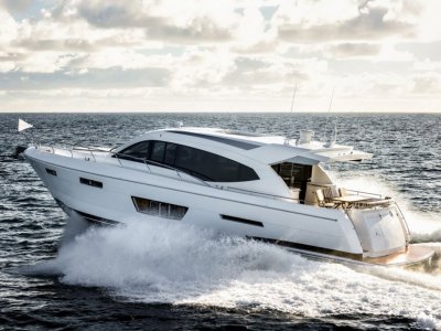 Whitehaven Coupe 6000