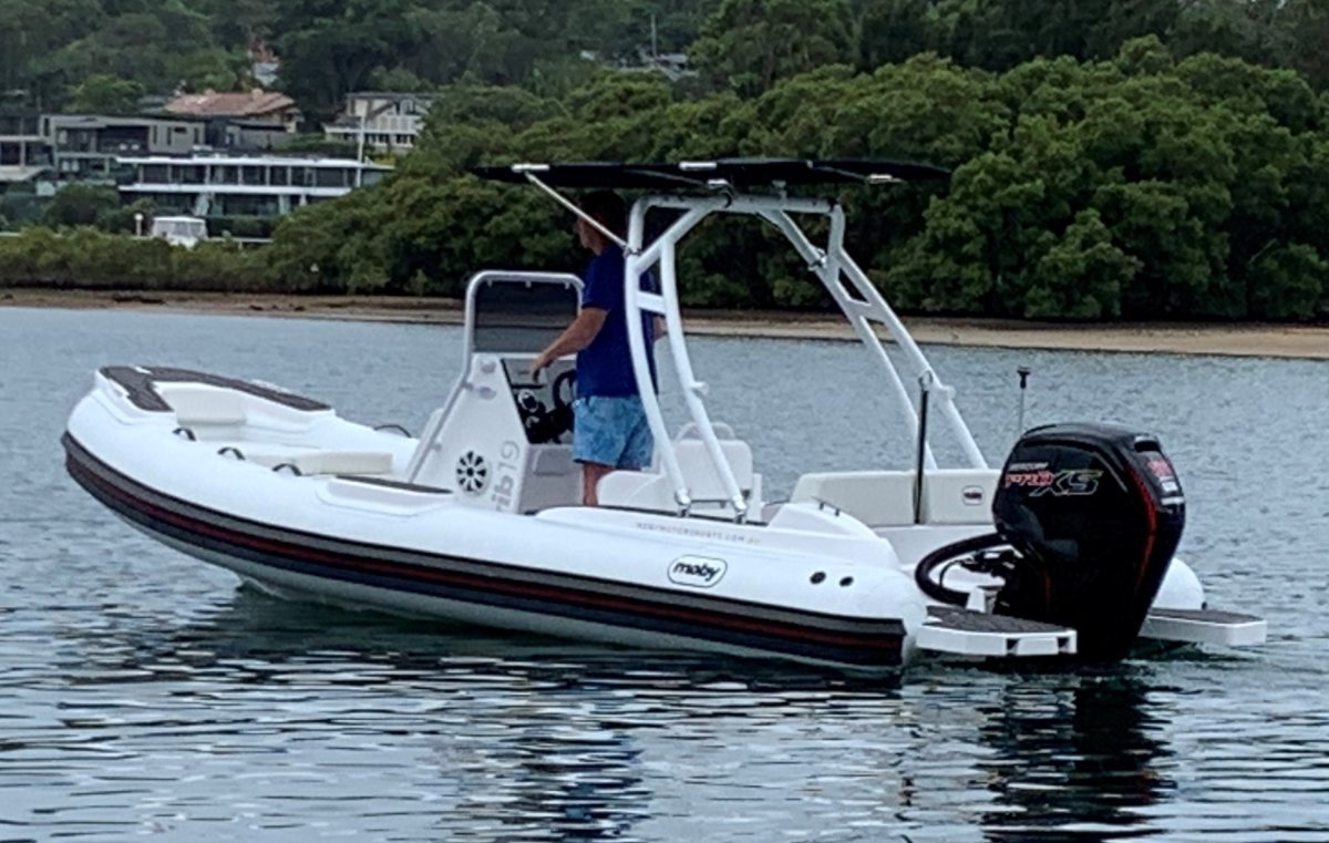 Moby RIB Luxrib19