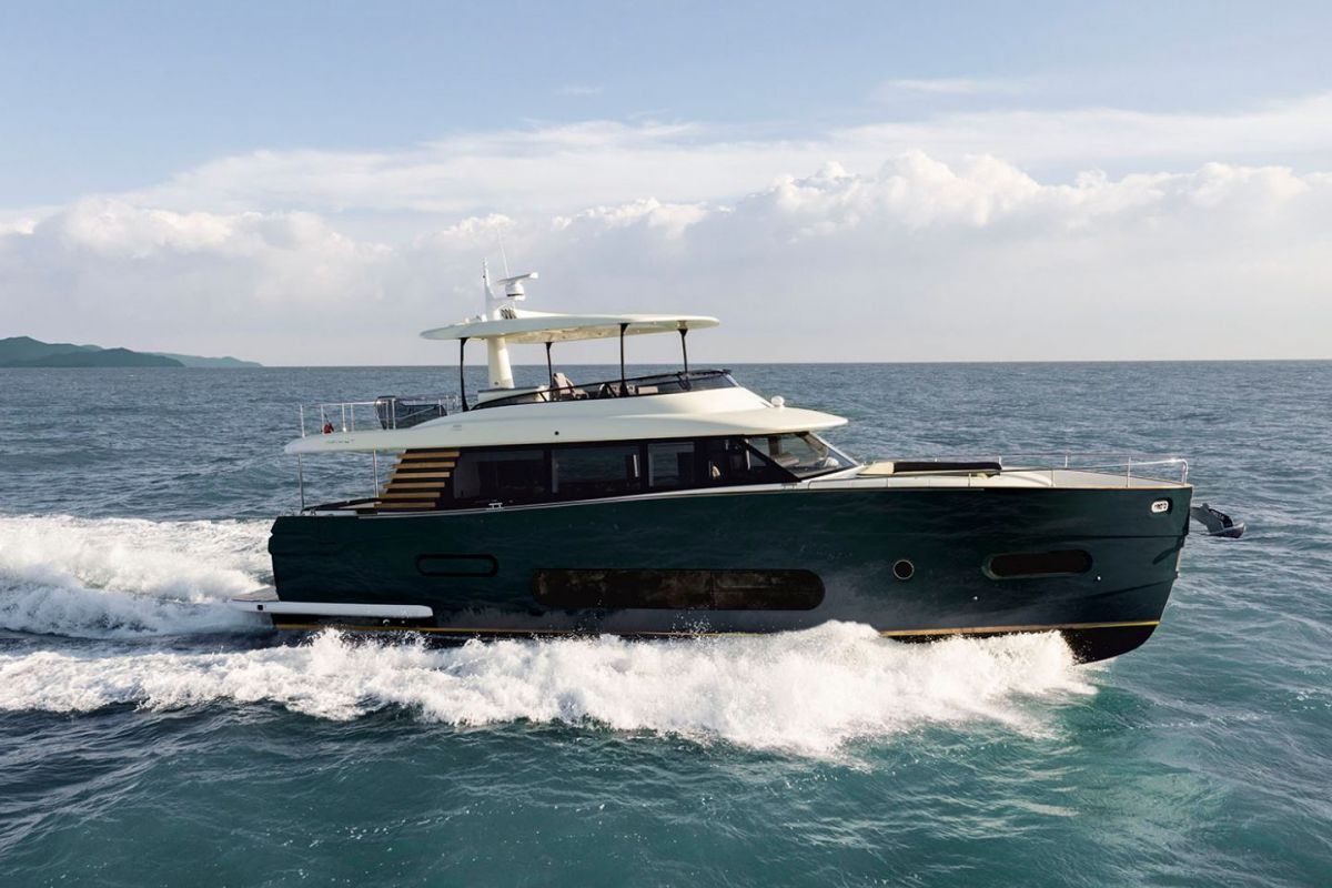 Azimut Magellano 66