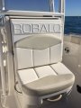 Robalo R222:Fwd seat / Toilet access