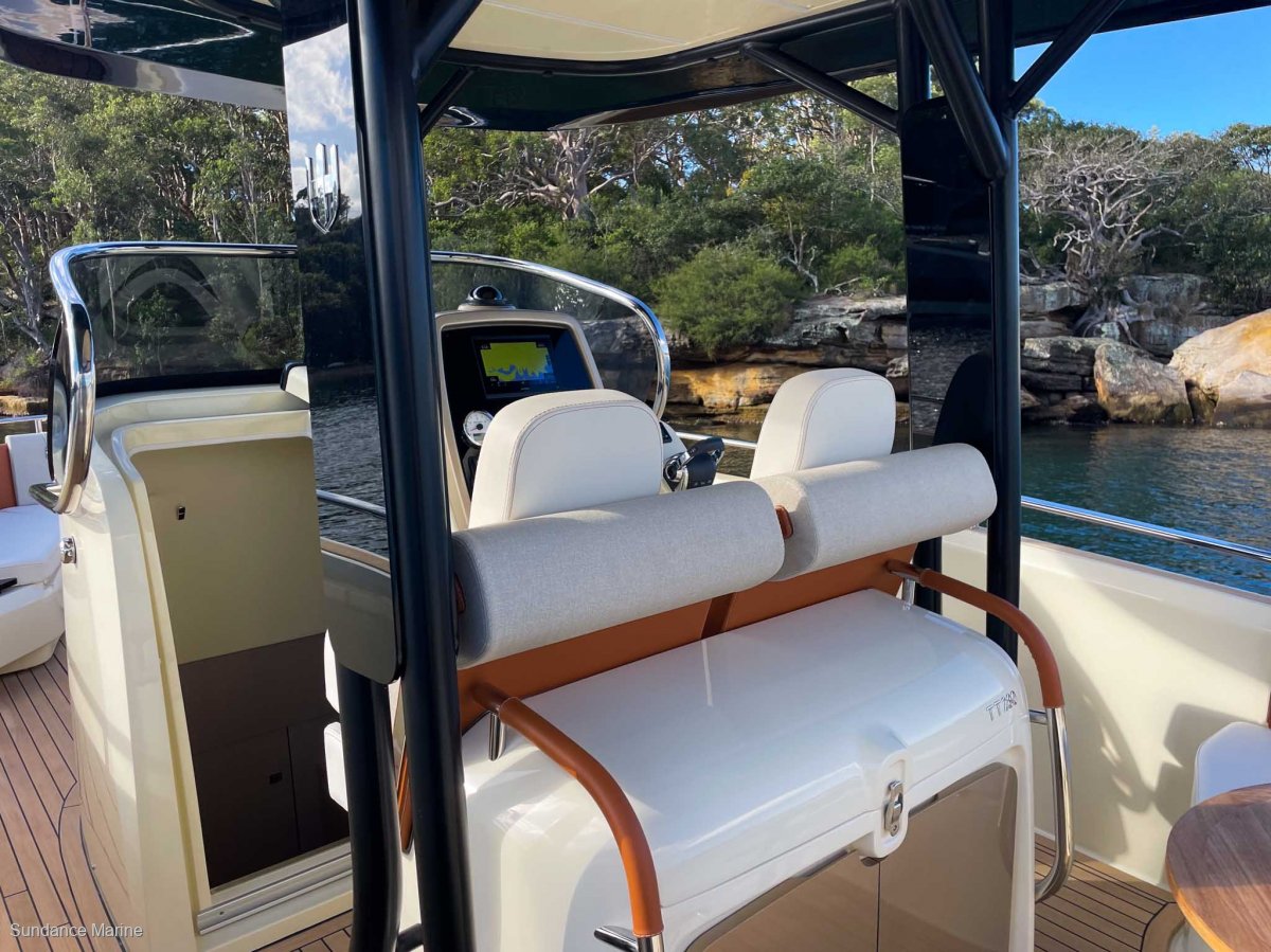Invictus 280 TT
