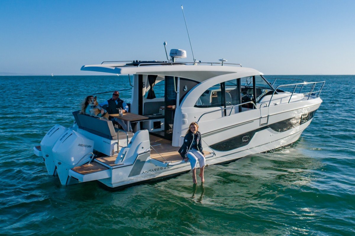 Beneteau Antares 11