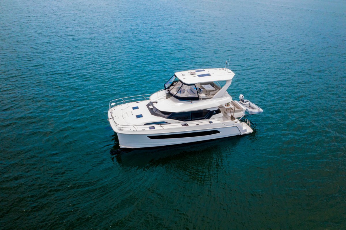 Aquila 44