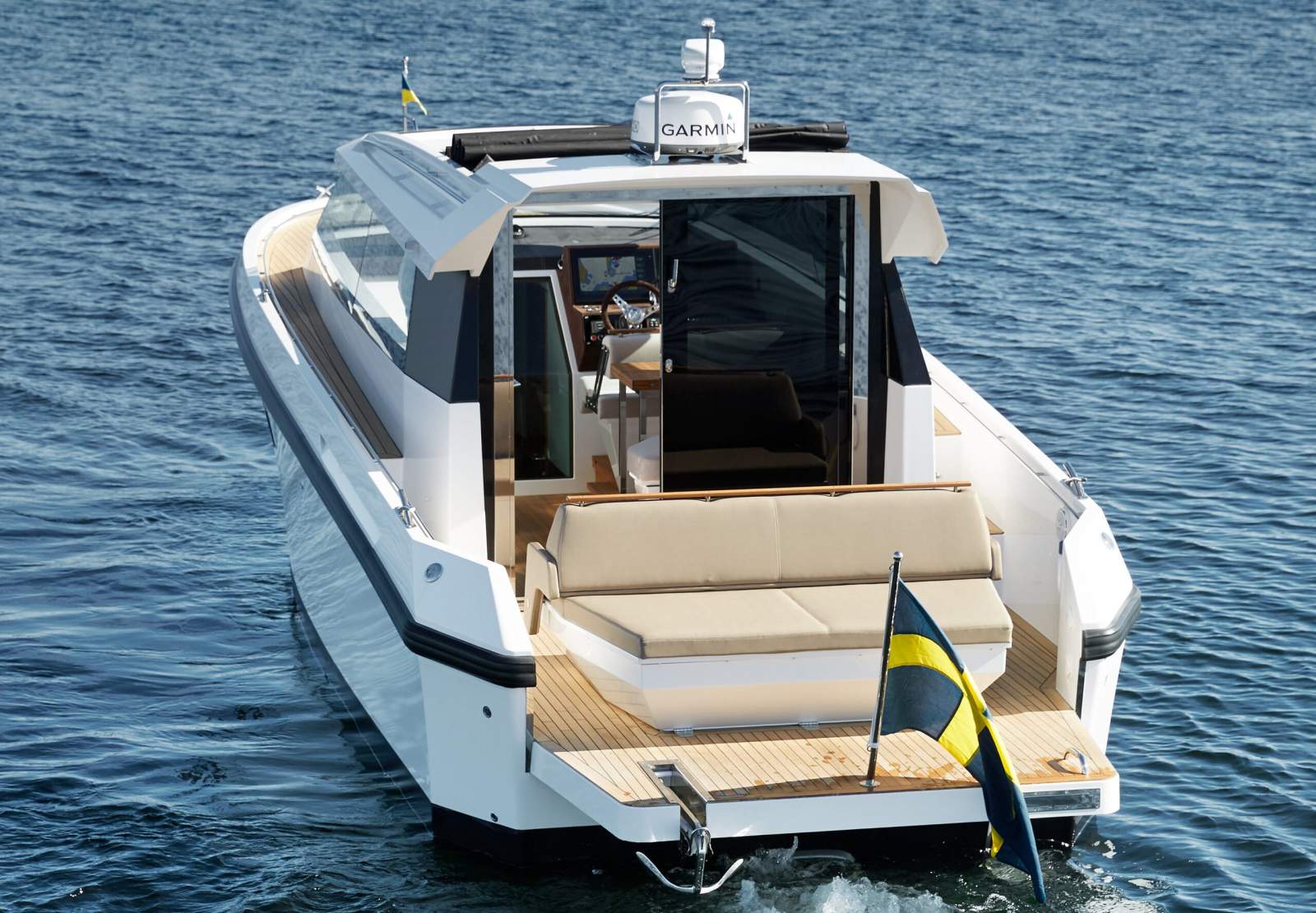 Delta Powerboats 33 Coupe
