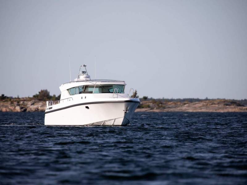 Delta Powerboats 400 SW