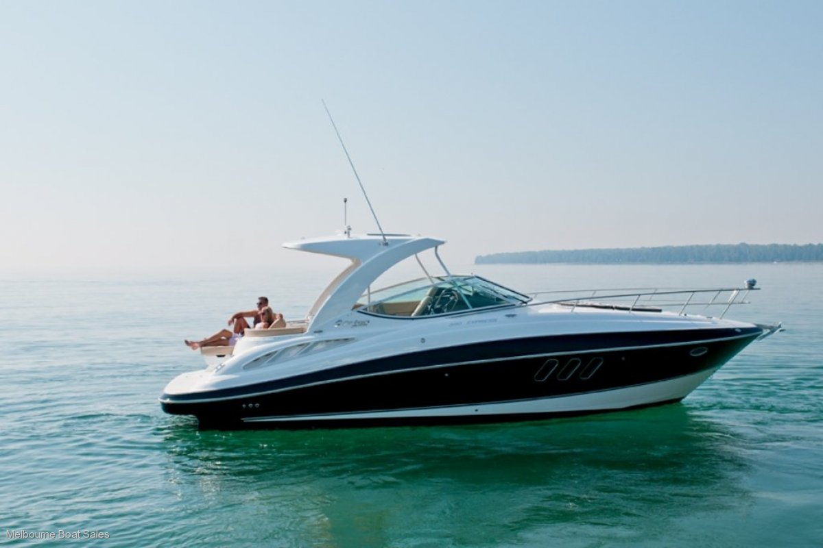 2015 cruisers yachts 350 express