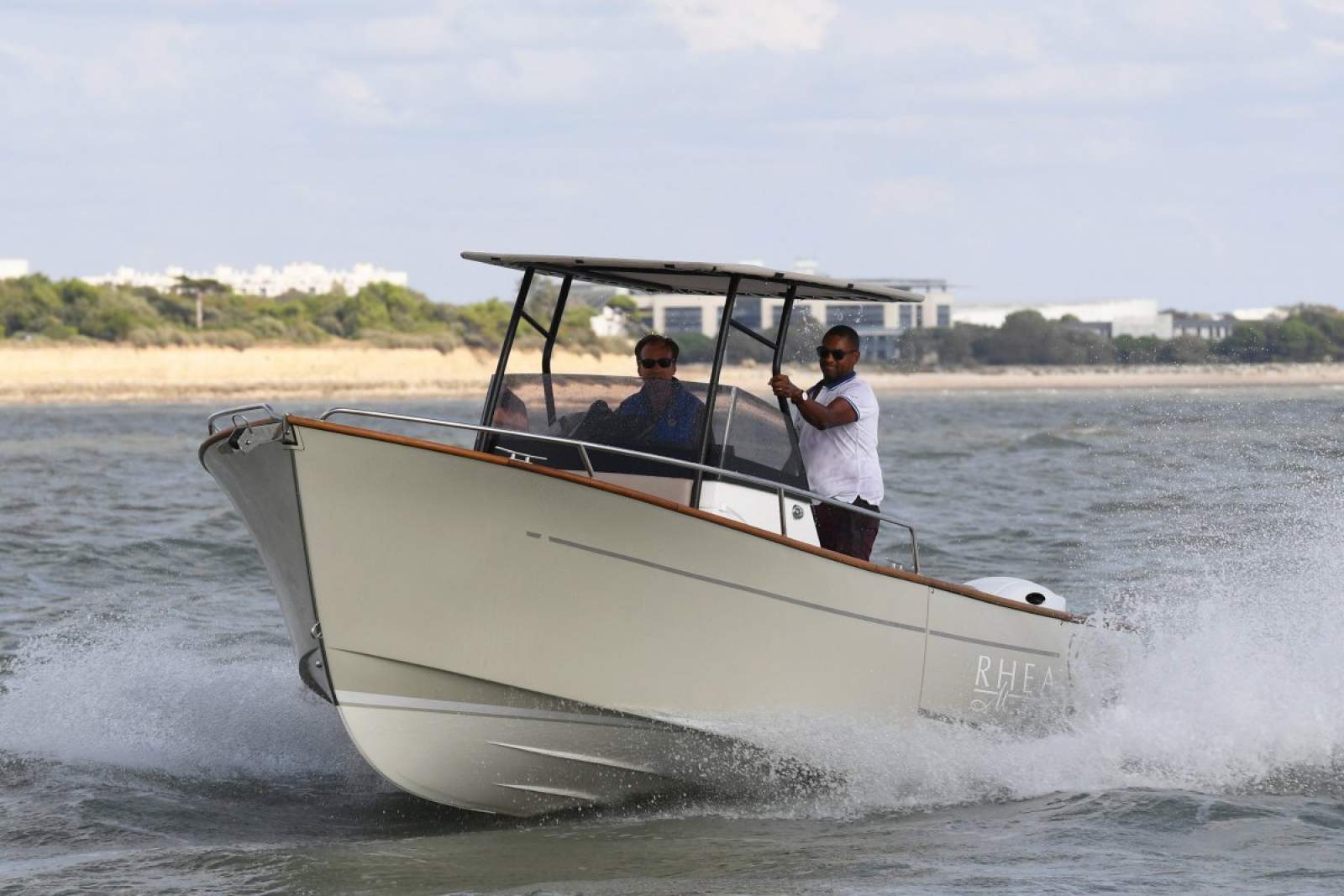 Rhea 23 Open