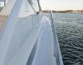 Riviera 395 SUV:Walk-around side decks