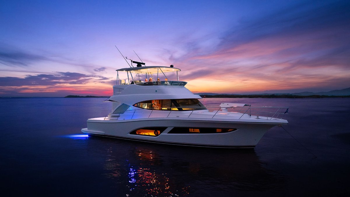 Riviera 46 Sports Motor Yacht