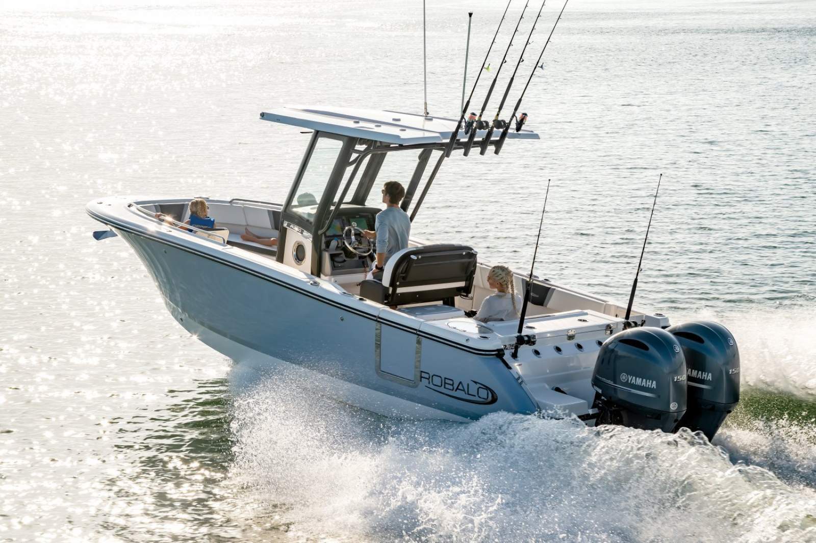 2025 Robalo R250 Centre Console | Boat Research | Boats Online