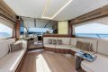 Dominator 640 Flybridge