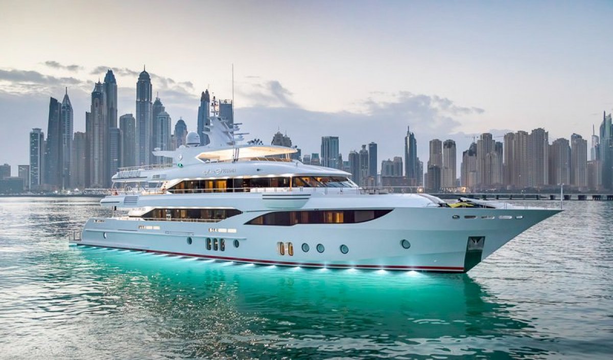 Majesty Yachts 155