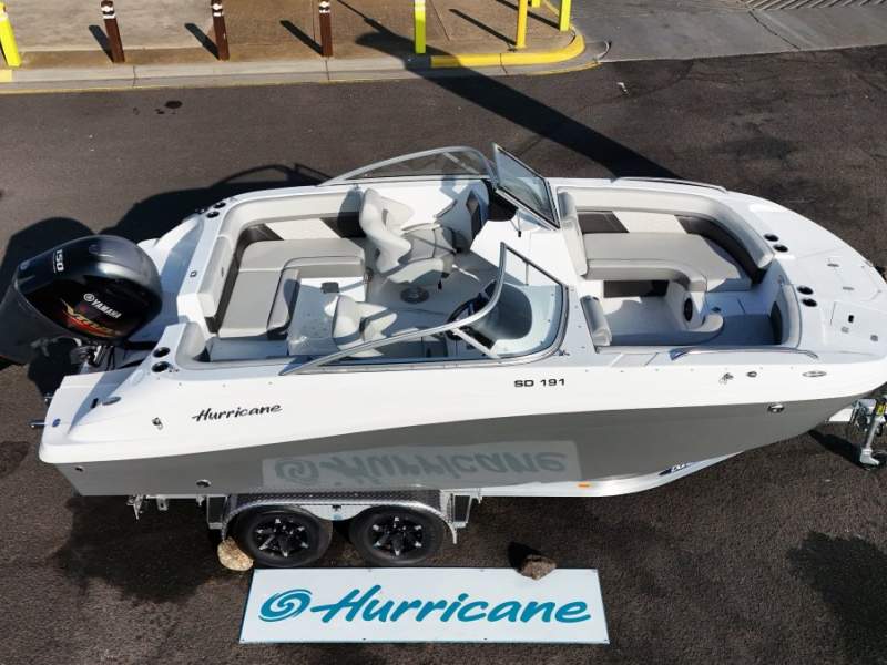 Hurricane Sundeck 191