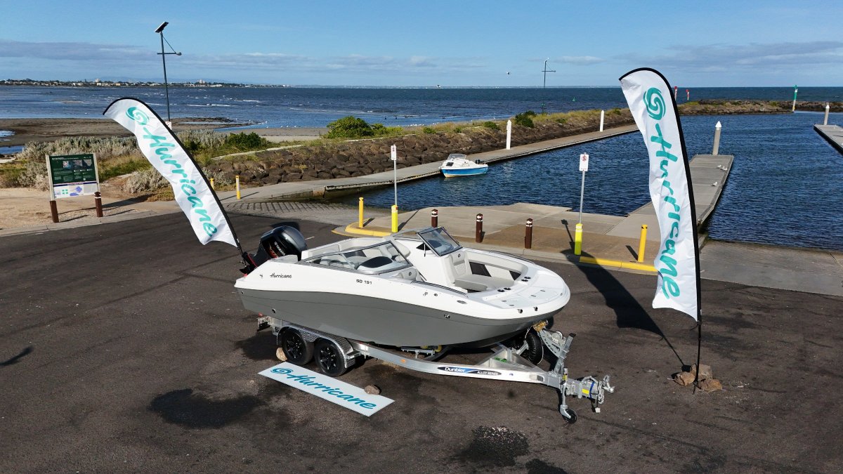 Hurricane Sundeck 191